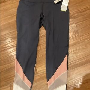 Old Navy Elevate High Rise Go-Dry 7/8 Ankle Length Colorblock Leggings Size L